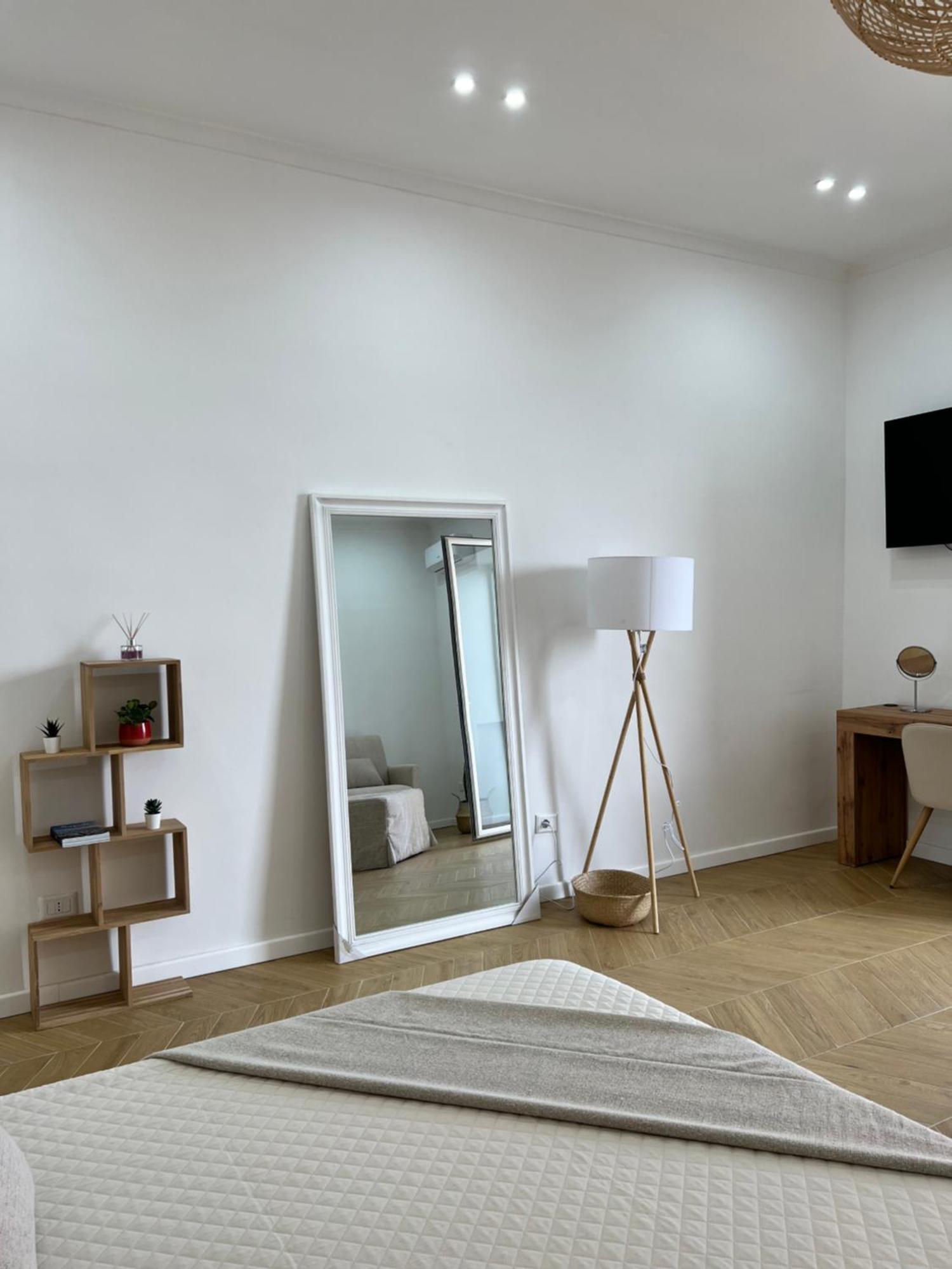 Gennarino Apartments - Panorama Suite With Balcony And Urban Loft Neapol Zewnętrze zdjęcie
