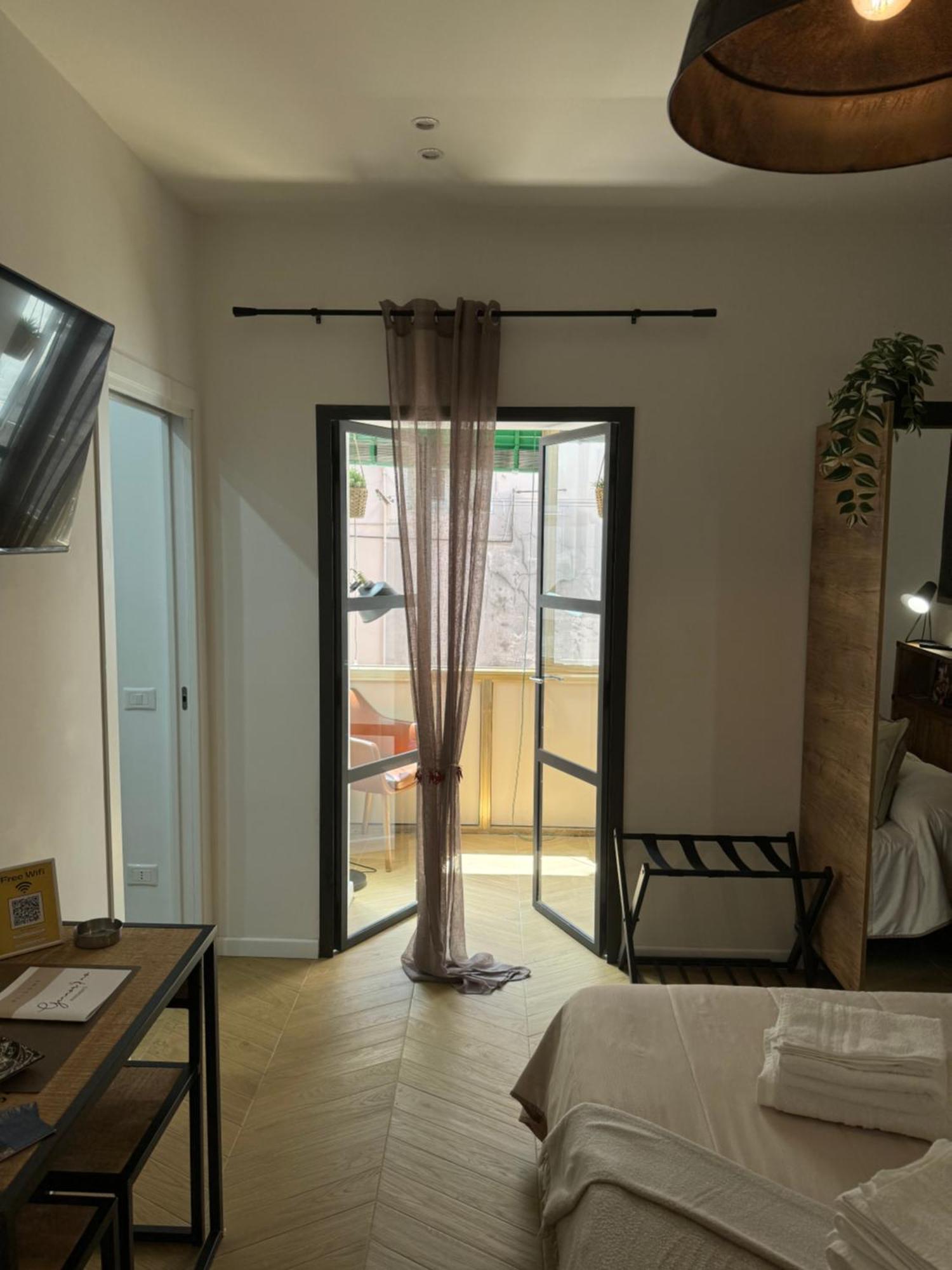 Gennarino Apartments - Panorama Suite With Balcony And Urban Loft Neapol Zewnętrze zdjęcie