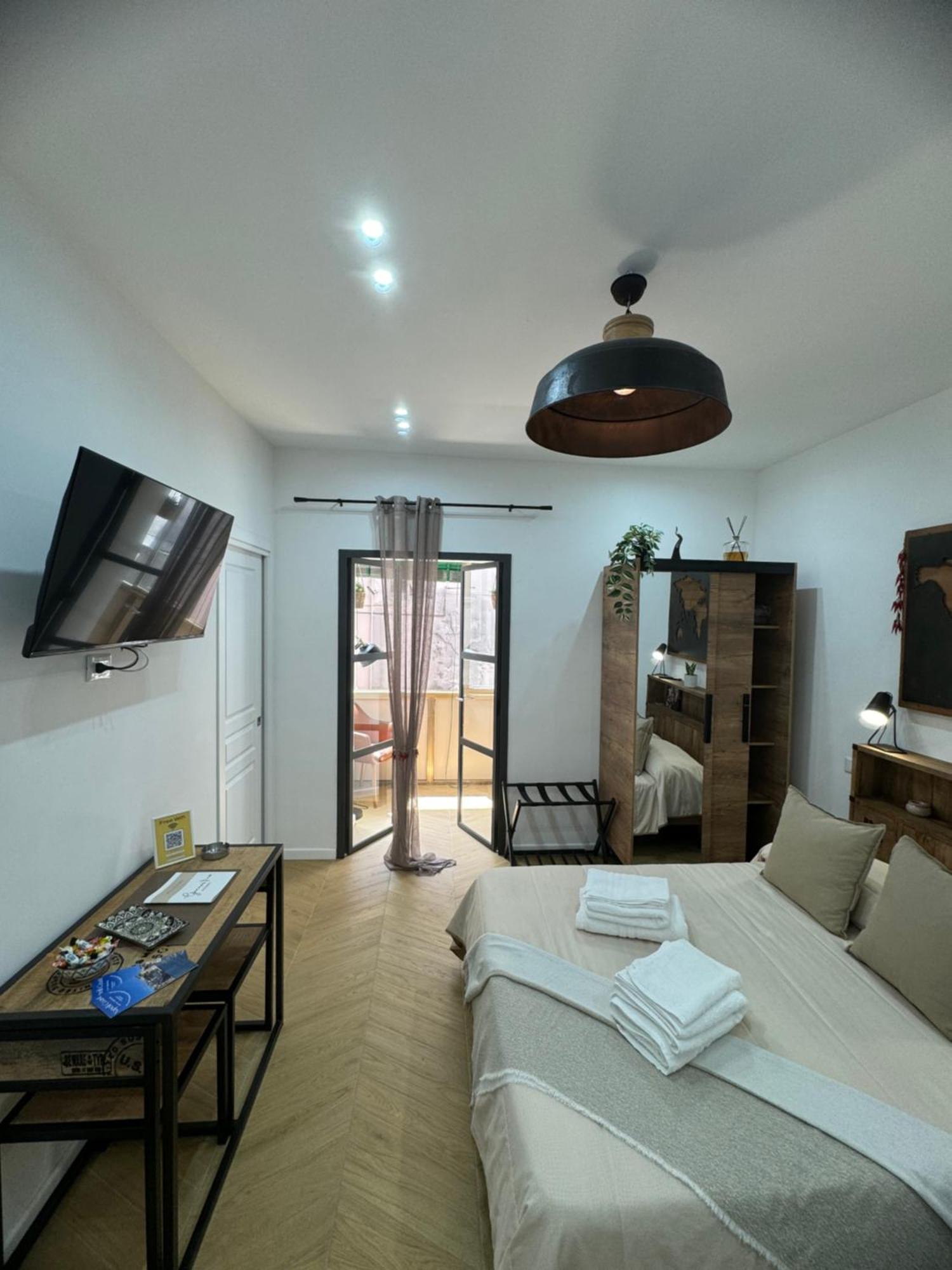 Gennarino Apartments - Panorama Suite With Balcony And Urban Loft Neapol Zewnętrze zdjęcie